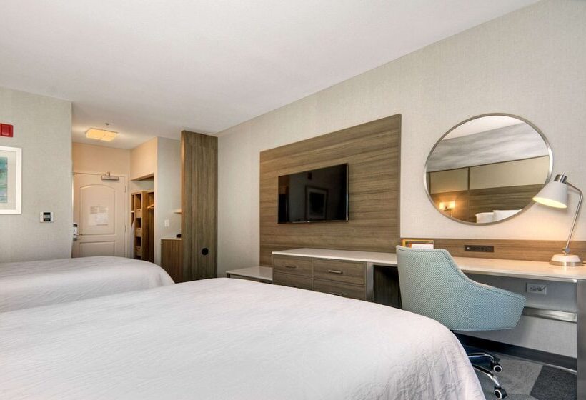 غرفه قياسيه سريرين مزدوجين, Hilton Garden Inn Livermore