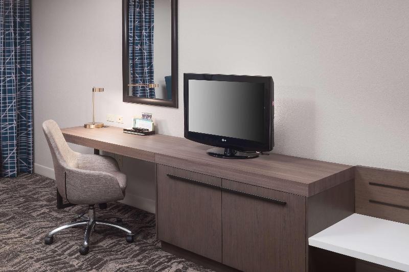 주니어 스위트 킹사이즈 침대, Hilton Garden Inn Savannah Airport