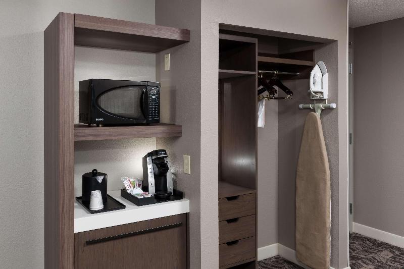 주니어 스위트 킹사이즈 침대, Hilton Garden Inn Savannah Airport