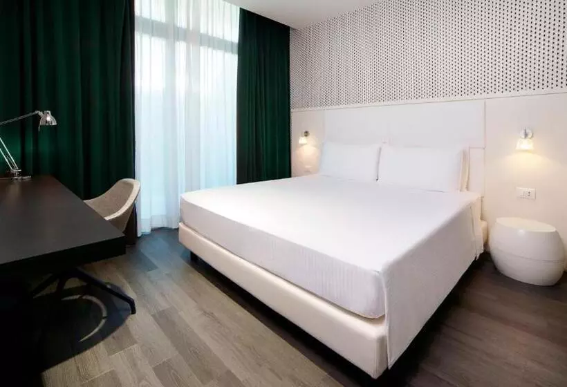 اتاق استاندارد با تخت بزرگ, Holiday Inn Nola   Naples Vulcano Buono, An Ihg