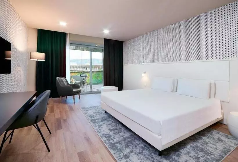 اتاق پرمیوم, Holiday Inn Nola   Naples Vulcano Buono, An Ihg