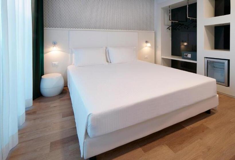 标准间, Holiday Inn Nola Naples Vulcano Buono, An Ihg