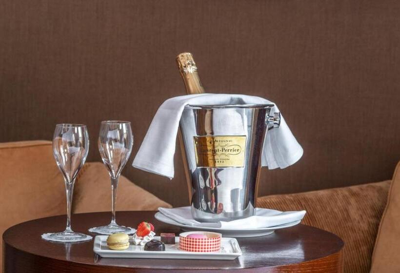 اتاق استاندارد با تخت بزرگ, Hôtel Résidence Parc Des Eaux Vives