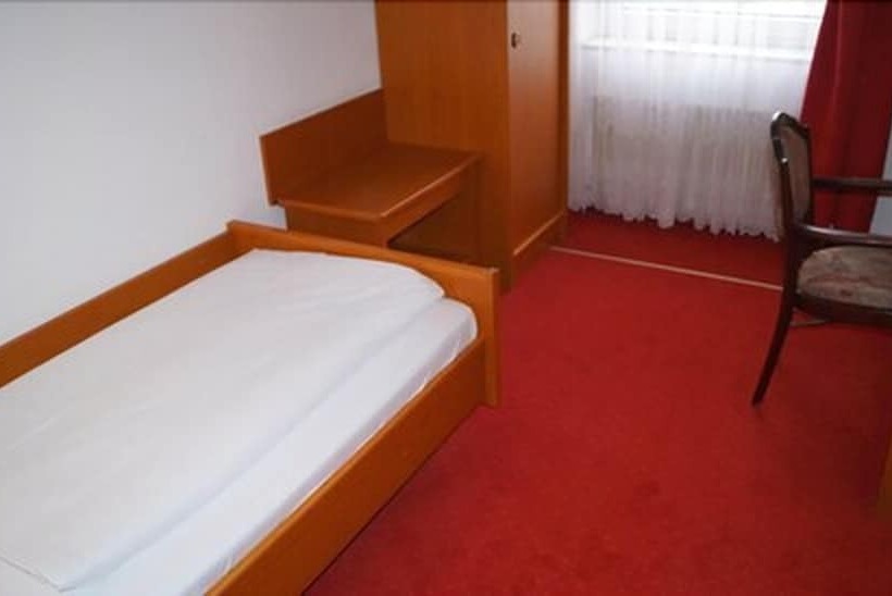 标准单人间, Rahlstedter Hof