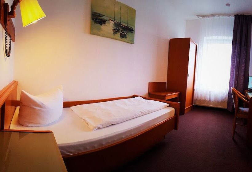 标准单人间, Rahlstedter Hof