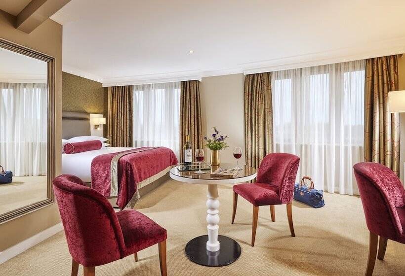 חדר אקזקיוטיב, The Rose