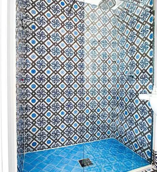 اتاق لوکس با بالکن, Villa Pandora
