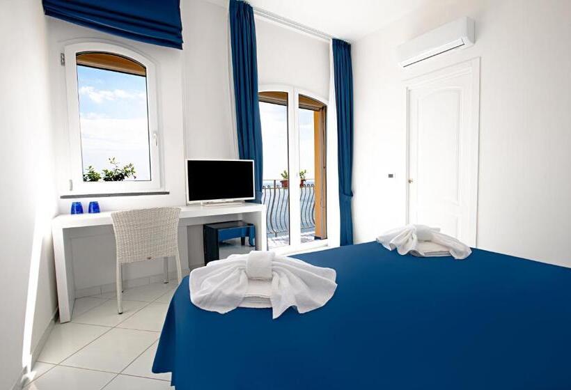 Номер Deluxe с Балконом, Villa Pandora