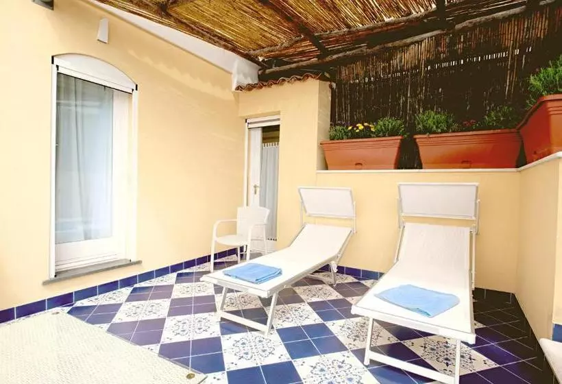 Suite with Terrace, Villa Pandora