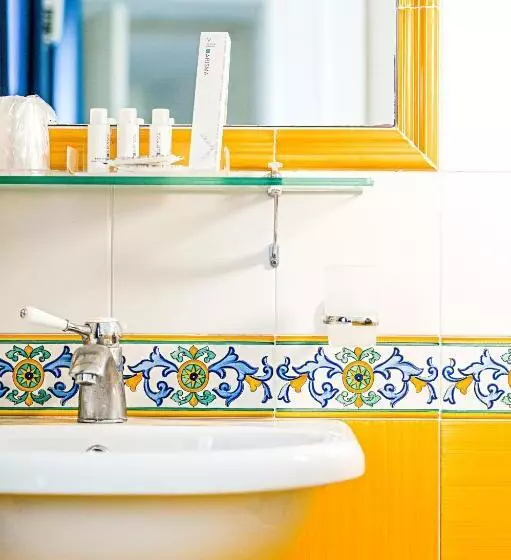 اتاق اکونومی یک تخته, Villa Pandora