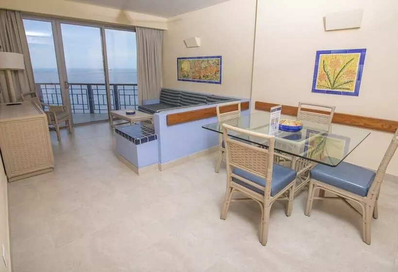 سوییت لوکس, Zuana Beach Resort
