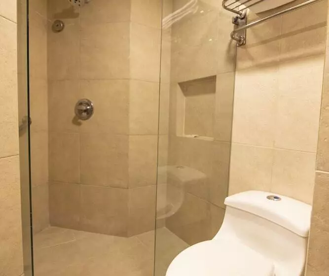 سوییت خانوادگی, Zuana Beach Resort