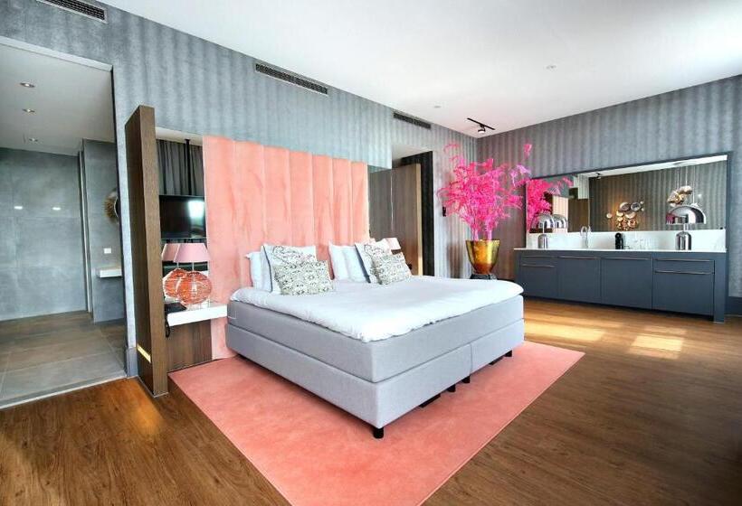 סוויטה, Van Der Valk Hotel Den Haag