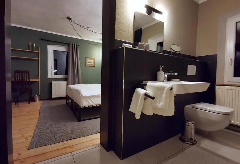 스탠다드 룸, Zum G Leut