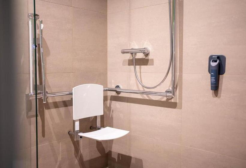 חדר סטנדרט יחיד מותאם לאדם עם מוגבלויות, Eee Hotel Gunskirchen