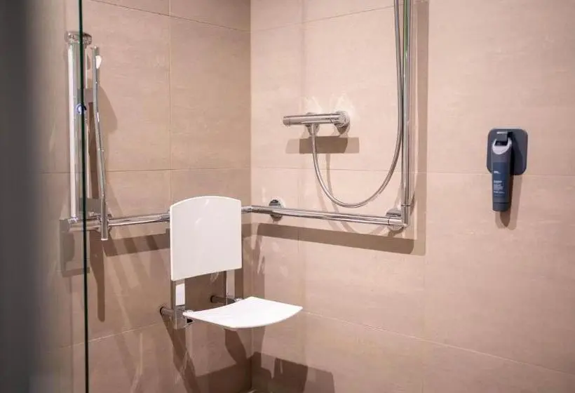 身障者適用シングルルーム, Eee Hotel Gunskirchen