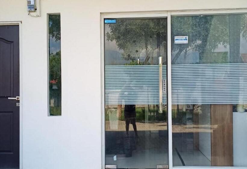 חדר משפחתי, Fidelia Homestay Palu Mitra Reddoorz