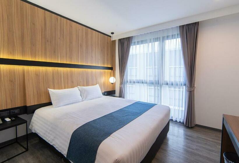 标准间带游泳池, Gate43 Airport