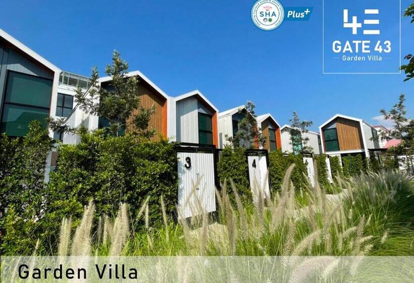 带花园景观和一个卧室的别墅, Gate43 Airport