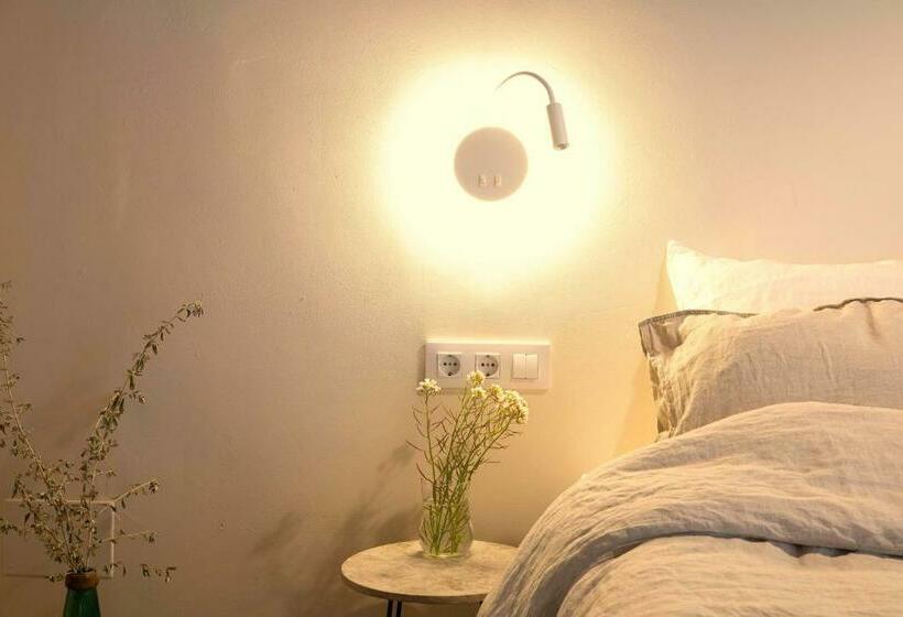 غرفة ديلوكس سرير كينج, Mas Oms