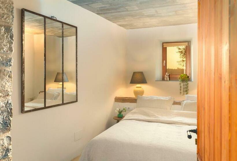 غرفة قياسية, Mas Oms