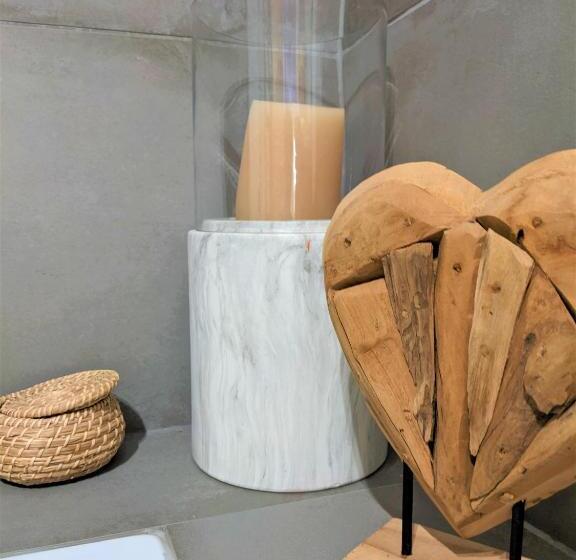 غرفة ديلوكس سرير كينج, Mas Oms