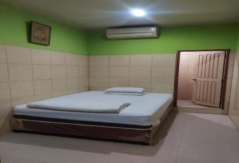 Номер Стандарт, Mulia Kendari Mitra Reddoorz