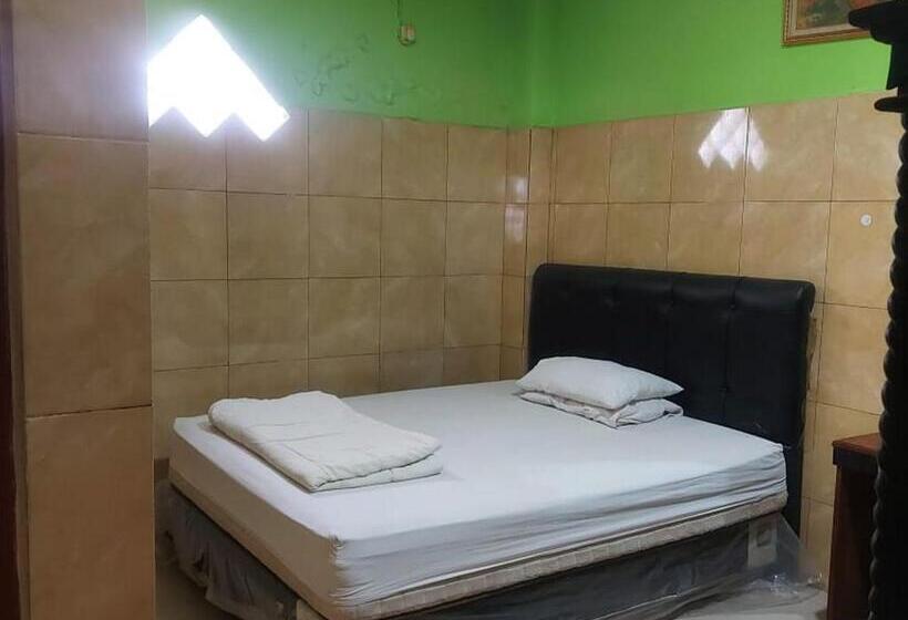 Номер Стандарт, Mulia Kendari Mitra Reddoorz