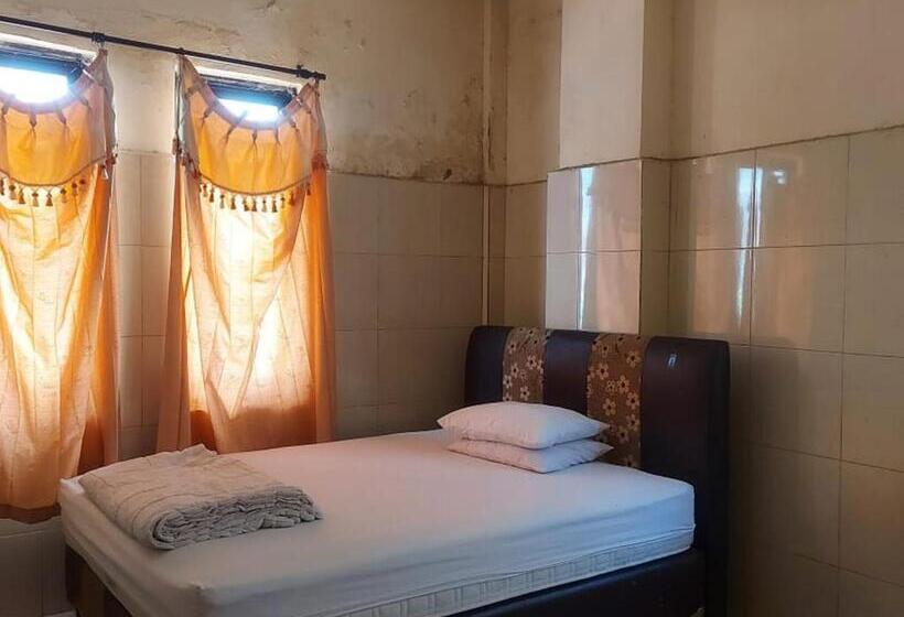 Номер Economy, Mulia Kendari Mitra Reddoorz