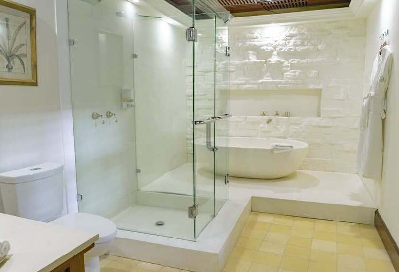 جناح, Nukari Quinta Boutique