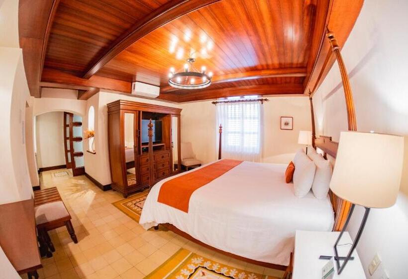 جناح, Nukari Quinta Boutique