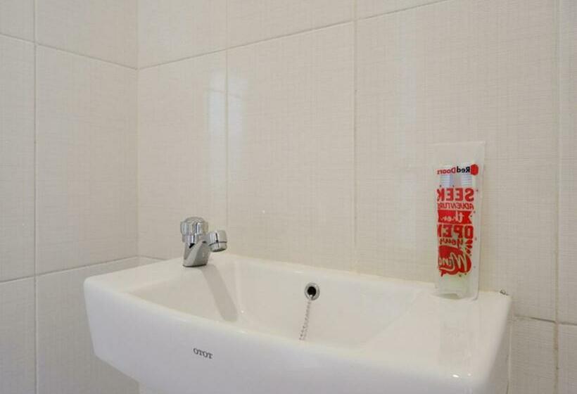 豪华房间, Reddoorz Near Exit Tol Banyumanik 2