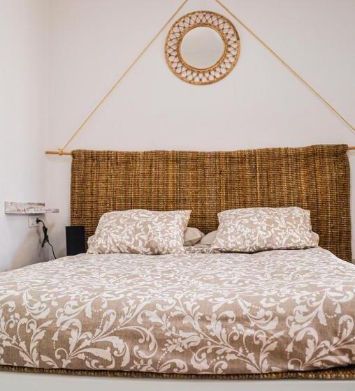 디럭스 스튜디오, Rural Ga7colores Only Adult