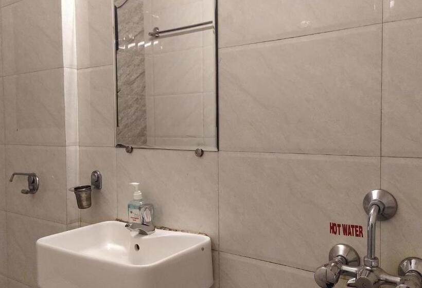 Номер Стандарт, Kedari Residency