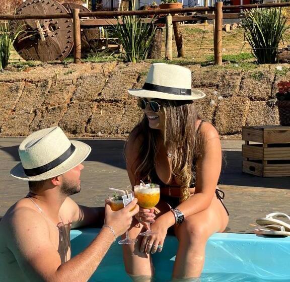 带阳台标准四人间, Ecaffe Hotel Pousada Container   Coqueiral Mg