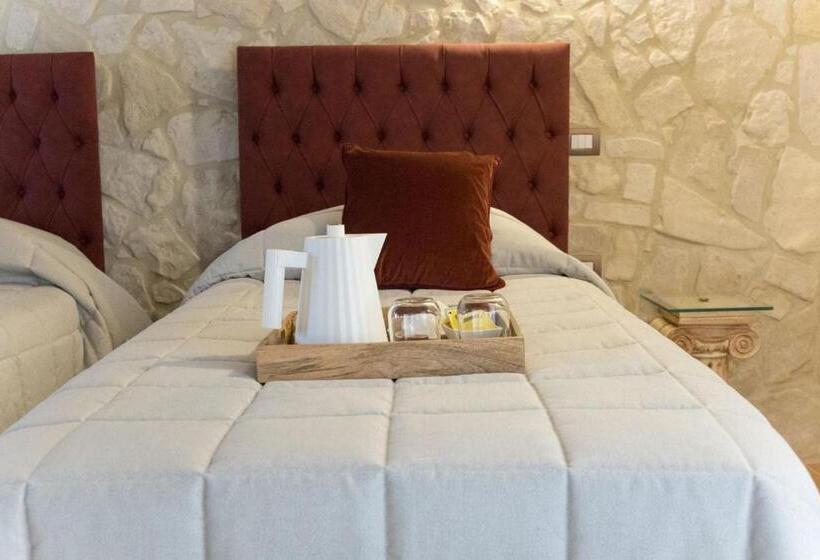 اتاق خانوادگی با چشم‌انداز باغ, Borgo Incantato Spoleto