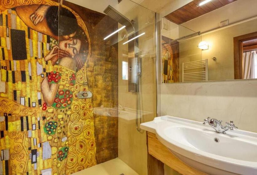 اتاق لوکس سه تخته, Borgo Incantato Spoleto