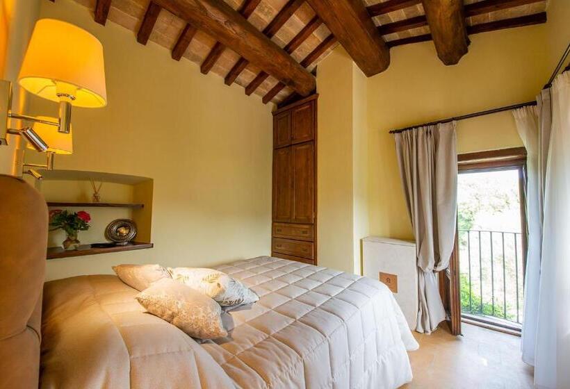 اتاق خانوادگی با چشم‌انداز باغ, Borgo Incantato Spoleto