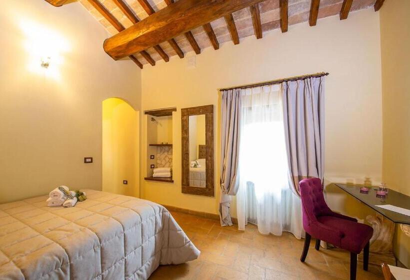 اتاق خانوادگی با چشم‌انداز باغ, Borgo Incantato Spoleto