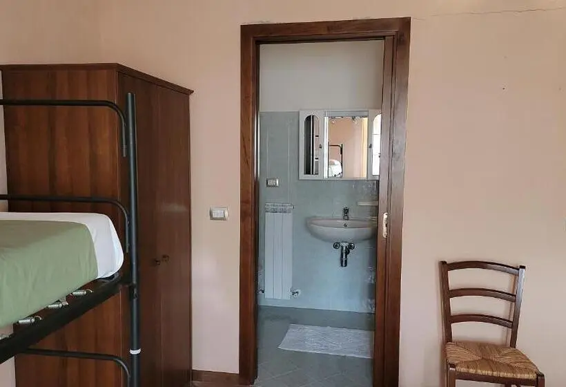 ルームシェアのワンベッド, Locanda Francescana