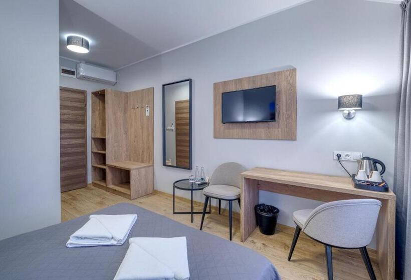 غرفة قياسية, Lawendowy Dwór