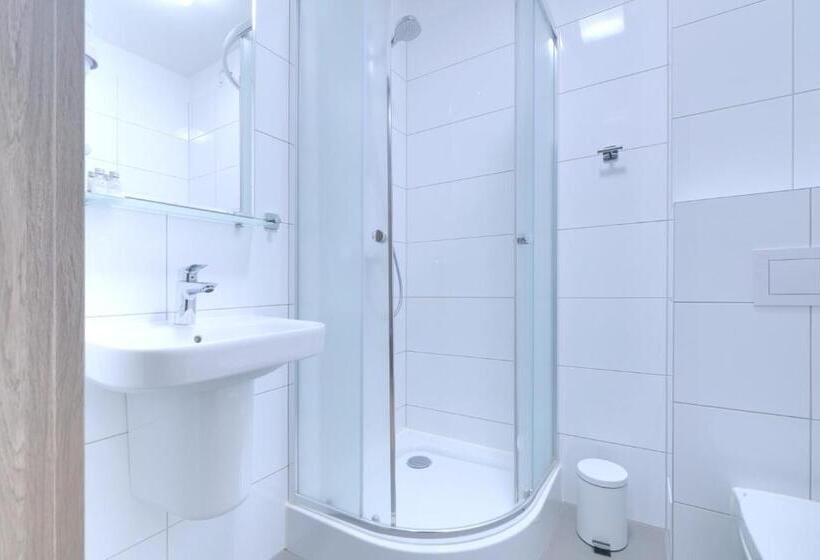 غرفة إقتصادية, Lawendowy Dwór