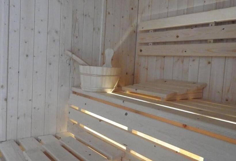Номер Стандарт, House Of Juniper