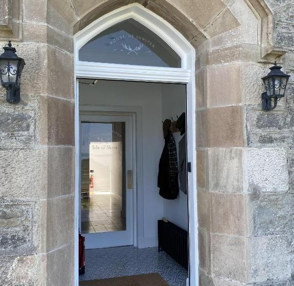 Номер Deluxe, House Of Juniper