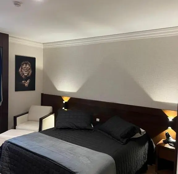 سوییت, Aeroporto Congonhas Hotel Uh 704