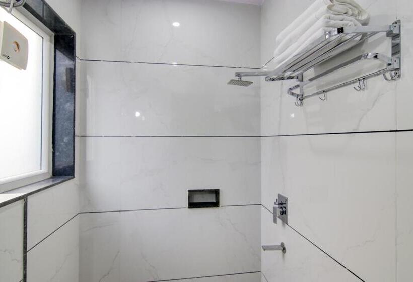 스탠다드 룸 킹사이즈 침대, Good Will Residency   Cyber City Gurgaon