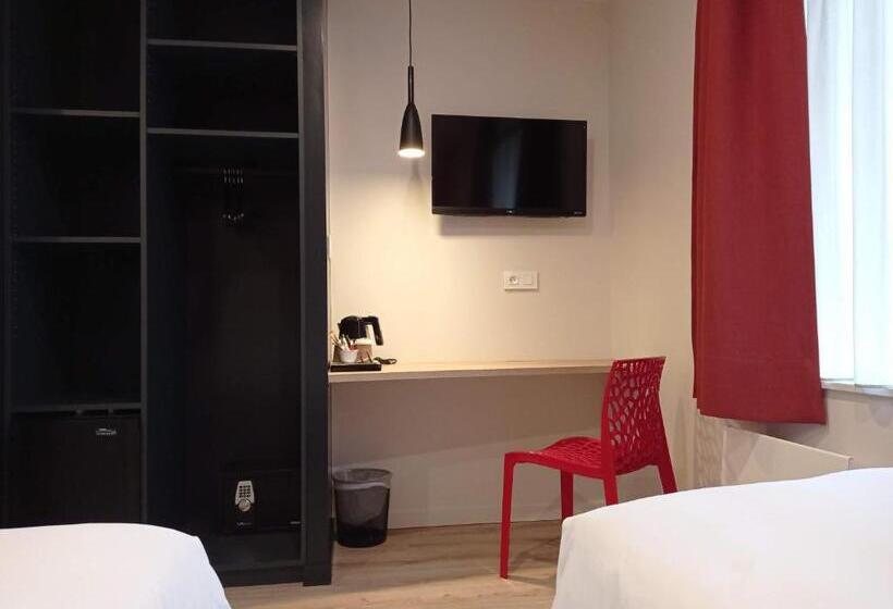 غرفة قياسية, La Bâtisse Du Velay