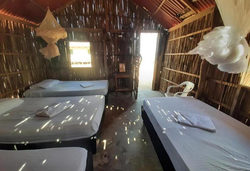 חדר משפחתי צדדי נוף לים, Talata Hostal