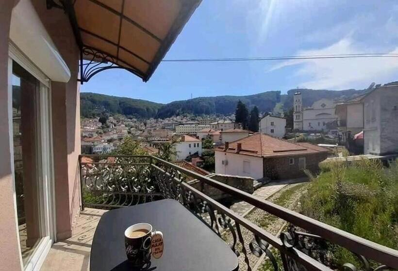 اتاق خانوادگی, Casa Mular