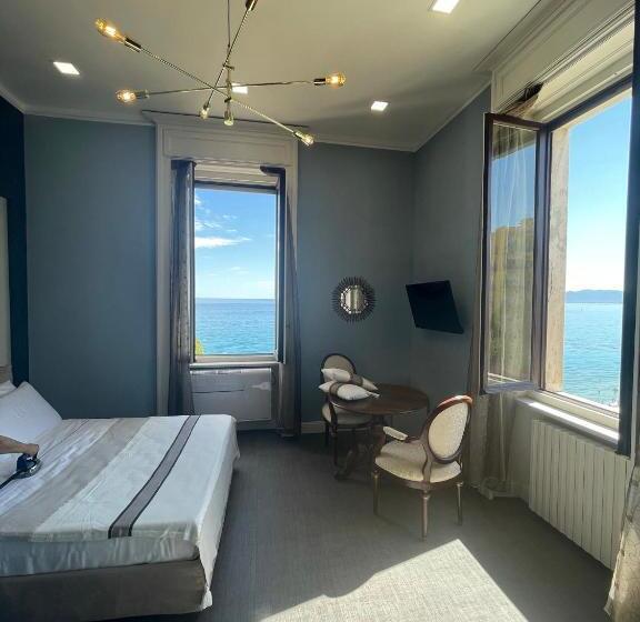 غرفة ديلوكس مطلّة علي البحر, Villino Saraceno Rostain